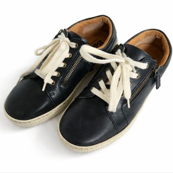 Born Shoes - Born Black Leather Low-Top Sneakers with Cream Laces